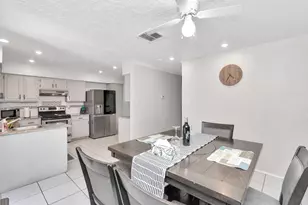 5837 Sunforest Dr, Houston, TX 77092 - Photo 12