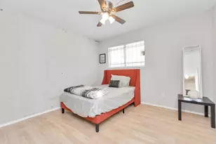 5837 Sunforest Dr, Houston, TX 77092 - Photo 22