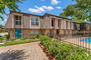 12633 Memorial Dr, Houston, TX 77024 - Photo 2