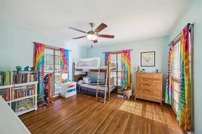 701 W 32nd Street W, Houston, TX 77018 - Photo 12