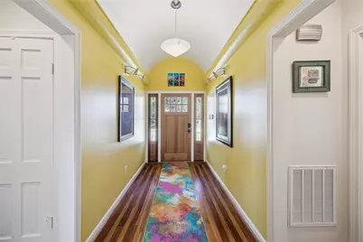 701 W 32nd Street W, Houston, TX 77018 - Photo 6