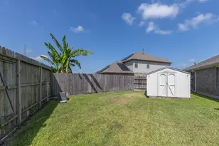 7906 Tamarind Ln, Baytown, TX 77521 - Photo 38