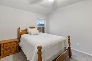7906 Tamarind Ln, Baytown, TX 77521 - Photo 24