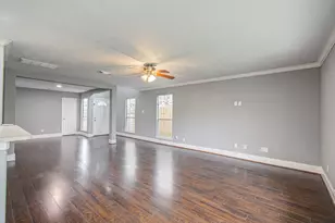 13963 Maximos Dr, Houston, TX 77083 - Photo 8