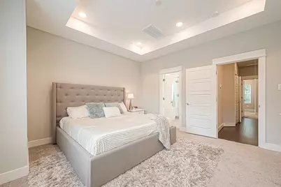 2051 Sherwood Forest Street, Houston, TX 77043 - Photo 16