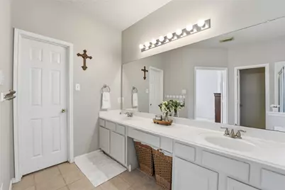 8126 Buffalo Springs Court, Sugar Land, TX 77479 - Photo 18