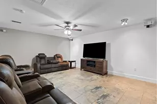 733 Yale Ln Ln, Deer Park, TX 77536 - Photo 12