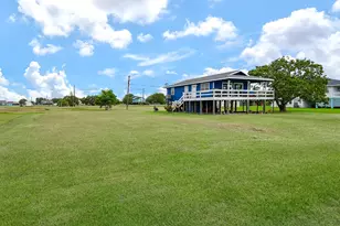 448 Stovall Dr, Palacios, TX 77465 - Photo 4