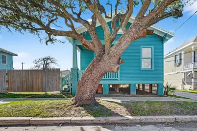 2015 28th St, Galveston, TX 77550 - Photo 1