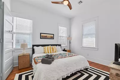 2015 28th St, Galveston, TX 77550 - Photo 6