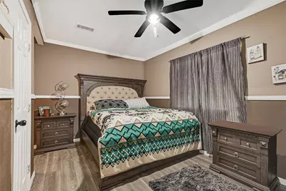 1033 W Snyder Street, Alvin, TX 77511 - Photo 12