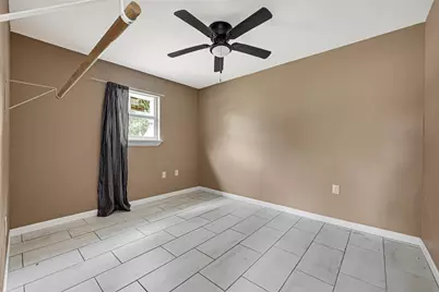 1033 W Snyder Street, Alvin, TX 77511 - Photo 14
