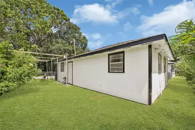1033 W Snyder Street, Alvin, TX 77511 - Photo 18