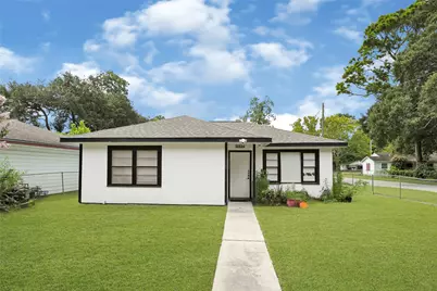 1033 W Snyder Street, Alvin, TX 77511 - Photo 18