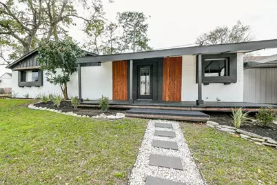 6002 Greenmont Drive, Houston, TX 77092 - Photo 4