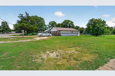 610 Spur 515, Navasota, TX 77868 - Photo 6