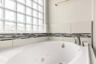 10215 Spring Shadows Park Cir, Houston, TX 77080 - Photo 28