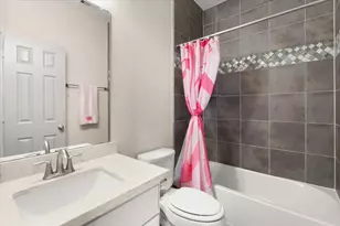 10215 Spring Shadows Park Cir, Houston, TX 77080 - Photo 32