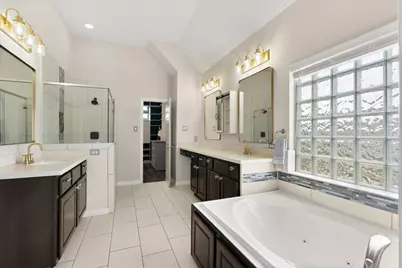 10215 Spring Shadows Park Circle, Houston, TX 77080 - Photo 24