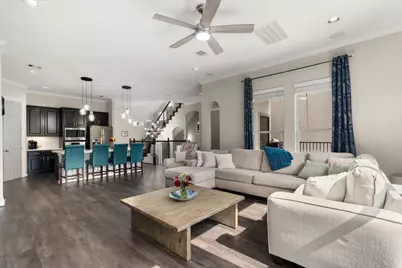 10215 Spring Shadows Park Circle, Houston, TX 77080 - Photo 16