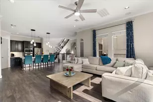 10215 Spring Shadows Park Cir, Houston, TX 77080 - Photo 16