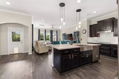 10215 Spring Shadows Park Circle, Houston, TX 77080 - Photo 2