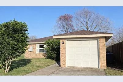 214 S Texas Street, Texas City, TX 77591 - Photo 2