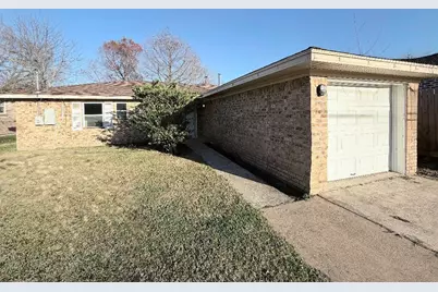 214 S Texas Street, Texas City, TX 77591 - Photo 1