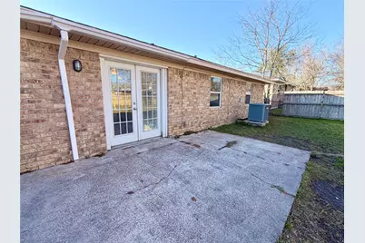 214 S Texas Street, Texas City, TX 77591 - Photo 20