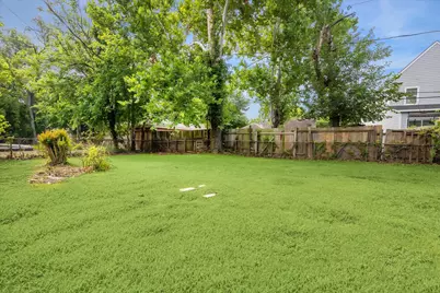 522 Barkley Street, Houston, TX 77022 - Photo 18