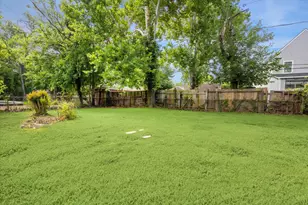 522 Barkley St, Houston, TX 77022 - Photo 18