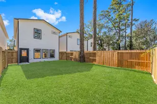 8155 Crestview Dr, Houston, TX 77028 - Photo 26
