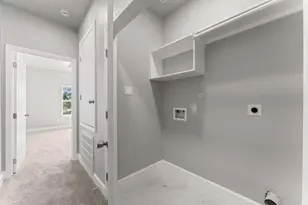 8155 Crestview Dr, Houston, TX 77028 - Photo 10