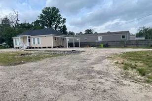 21878 Russell Dr, New Caney, TX 77357 - Photo 2