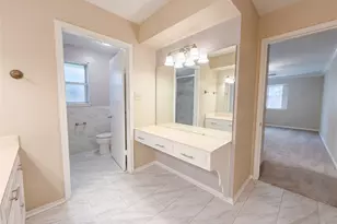 17406 Ridge Top Dr, Houston, TX 77090 - Photo 20