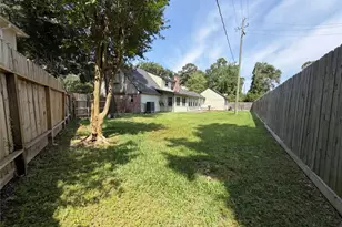 17406 Ridge Top Dr, Houston, TX 77090 - Photo 24