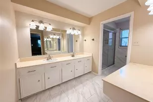 17406 Ridge Top Dr, Houston, TX 77090 - Photo 6