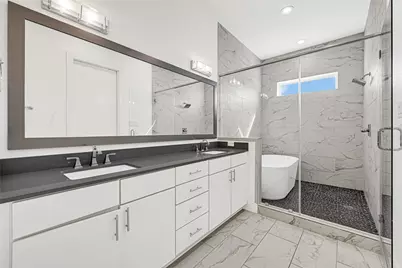 449 W 25th Street #C, Houston, TX 77008 - Photo 24