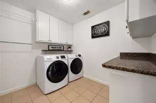 7407 Knoll Cliff Ct, Houston, TX 77095 - Photo 18