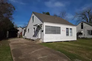 1350 Edwin St, Beaumont, TX 77705 - Photo 2