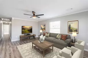 725 10th St, Dickinson, TX 77539 - Photo 4