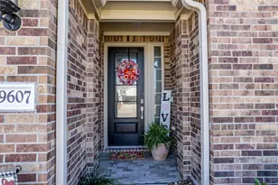 9607 Sterling Arbor Dr, Baytown, TX 77521 - Photo 4