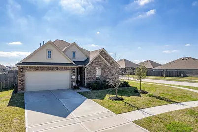 9607 Sterling Arbor Drive, Baytown, TX 77521 - Photo 2