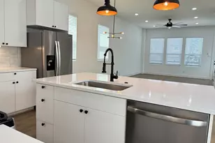 1404 E 31st St, Houston, TX 77022 - Photo 8