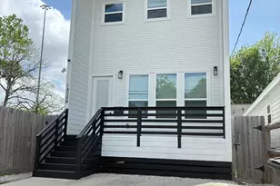 1404 E 31st St, Houston, TX 77022 - Photo 2