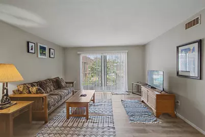 7575 Katy Freeway #93, Houston, TX 77024 - Photo 4