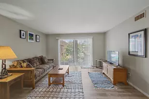 7575 Katy Fwy, Houston, TX 77024 - Photo 4