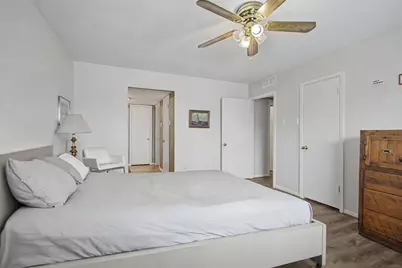 7575 Katy Freeway #93, Houston, TX 77024 - Photo 14