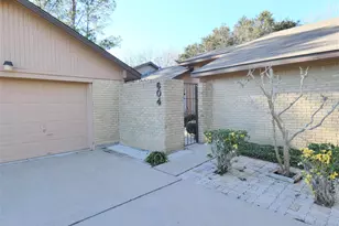 604 Golfview Dr, Richmond, TX 77469 - Photo 18