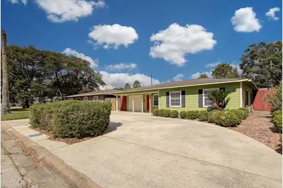 116 Tarpon Avenue, Galveston, TX 77550 - Photo 1